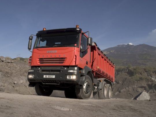 Тент полог на тяжелый грузовик Iveco Trakker